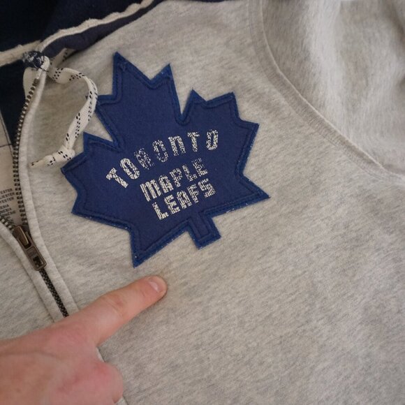 Toronto Maple Leafs Hockey CCM NHL Navy Cream Zip Up Hooded Sweatshirt Large - Picture 12 of 13